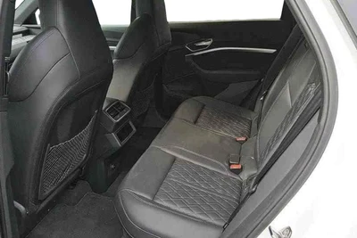 Audi e-tron S line 55 quattro 2023, photo 6/8