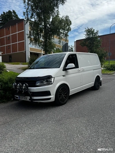 Volkswagen Transporter 2017, kuva 1/8
