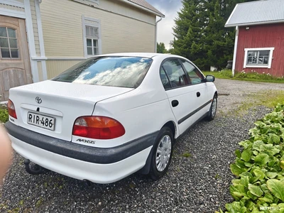 Toyota Avensis 1999, kuva 3/9