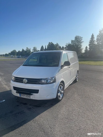 Volkswagen Transporter 2011, photo 1/18