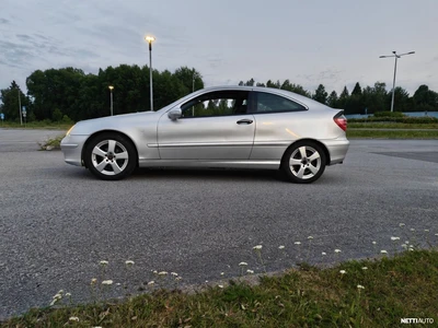 Mercedes-Benz C 2002, kuva 1/20