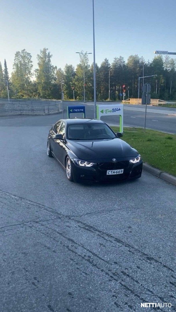 BMW 320