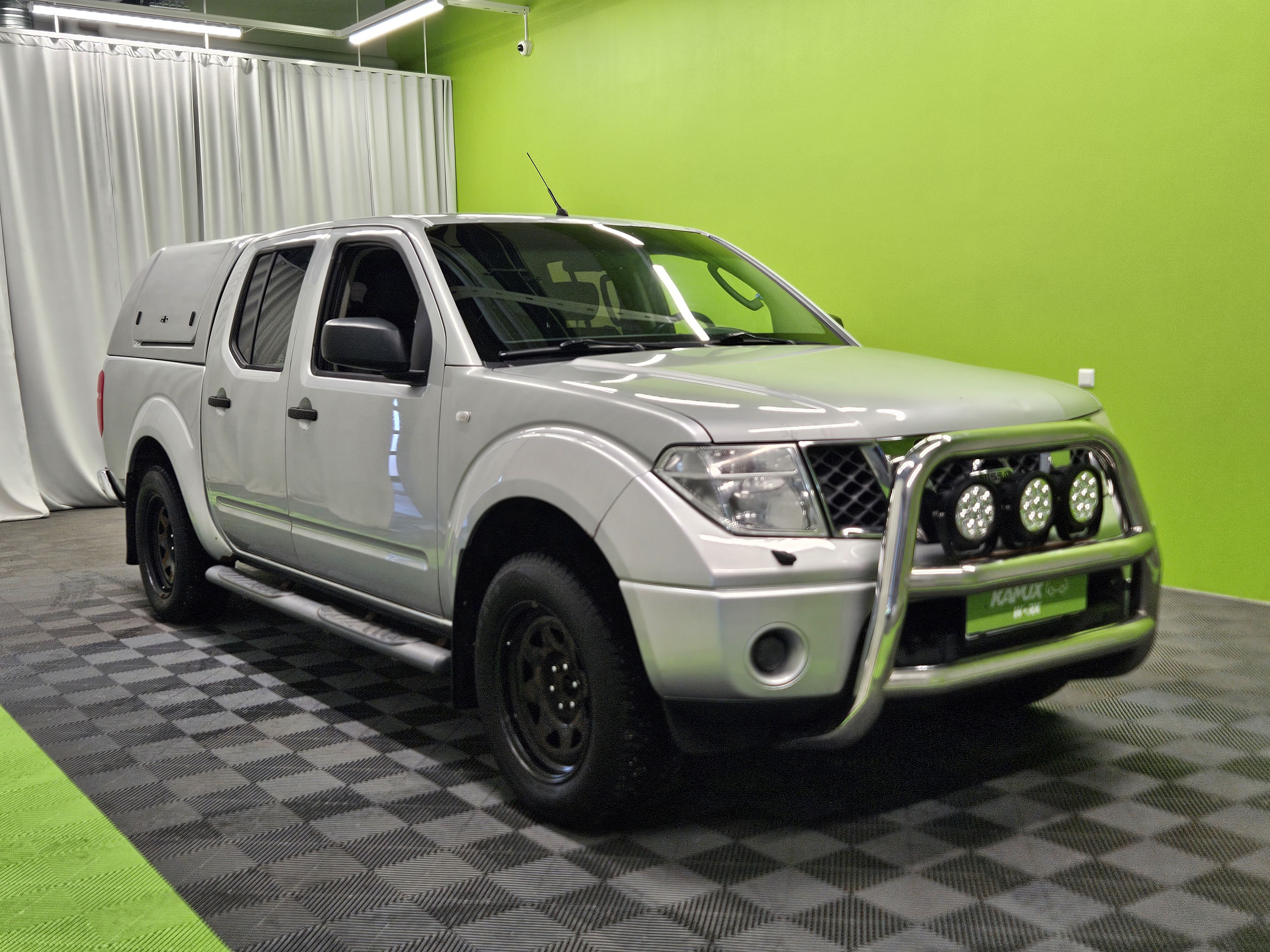 Nissan Navara 2,5 dCi 171 hv LE 4x4 Double Cab A5