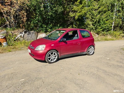 Toyota Yaris 2002, kuva 1/6