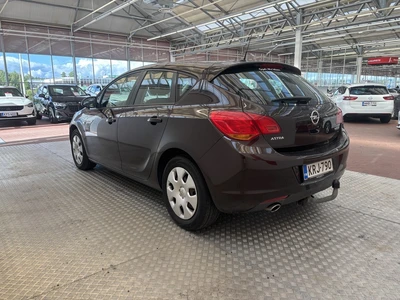 Opel Astra 2012, photo 3/10