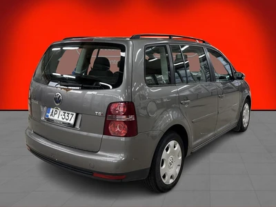 Volkswagen Touran 2008, photo 6/47