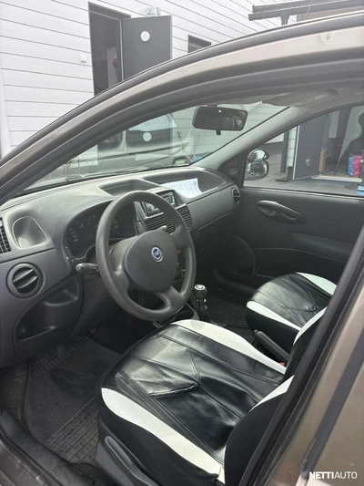 Fiat Punto 2006, kuva 2/5