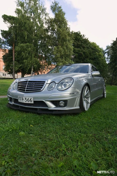 Mercedes-Benz E 320 2002, photo 4/10