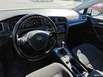 Volkswagen Golf e-Golf 100 kW 2018, photo 4/6