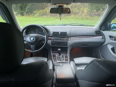 BMW 320 iA 2,2 4d 2001, photo 6/8