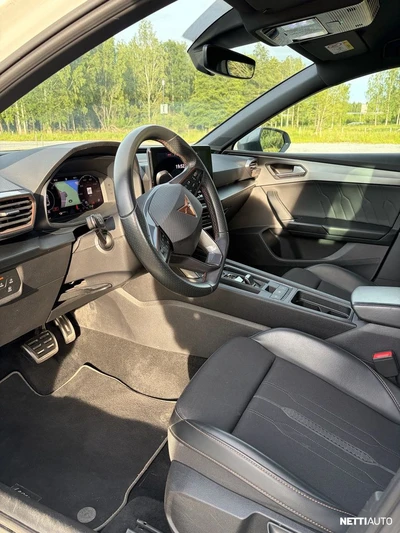 Cupra Leon 1,4 PHEV 180 kW e-HYBRID DSG 2022, photo 5/9