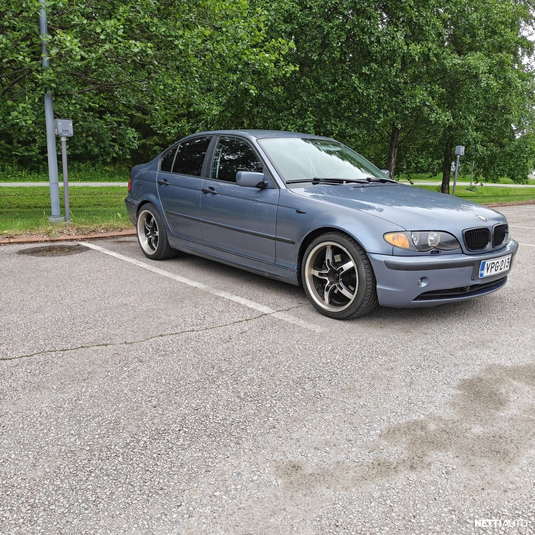 BMW 320