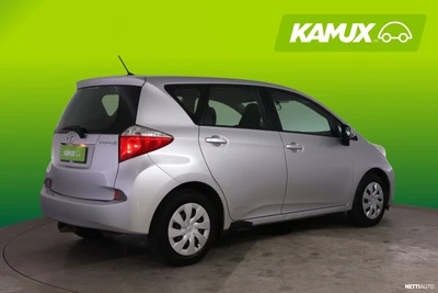 Toyota Verso-S 2011, photo 2/32