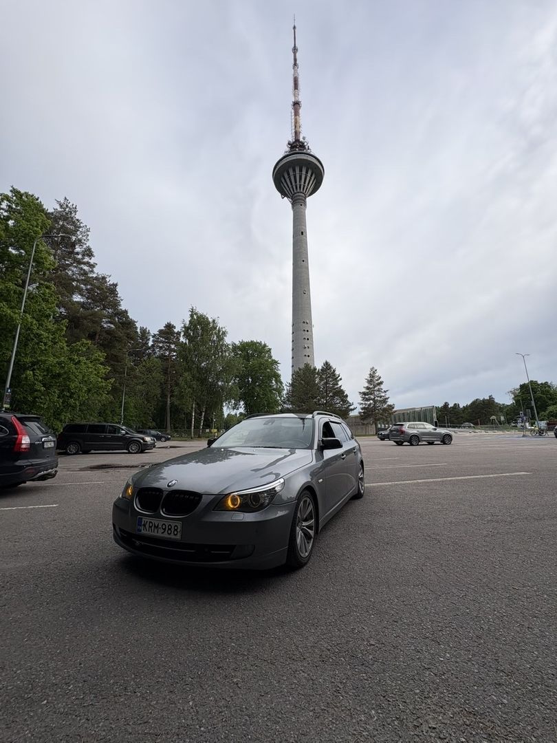 BMW 525