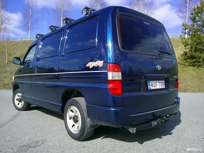 Toyota Hiace 2007, photo 3/20
