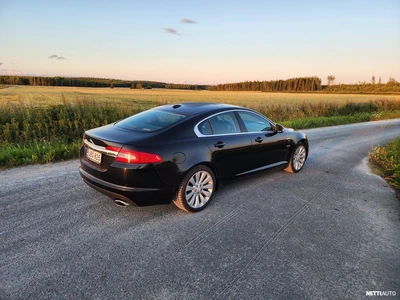 Jaguar XF 2009, photo 4/10
