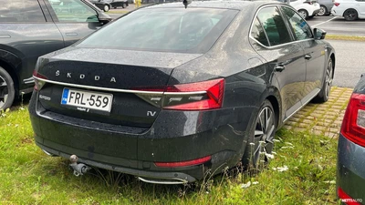 Skoda Superb 2023, kuva 2/8