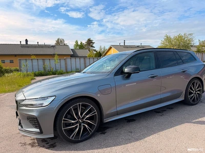 Volvo V60 T8 TwE AWD R-Design aut 2020, kuva 2/8
