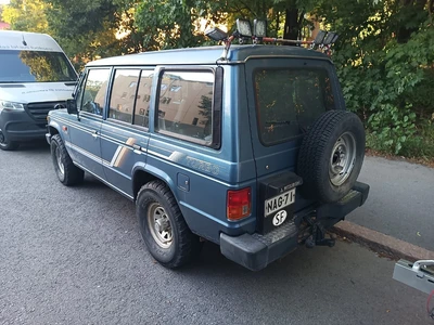 Mitsubishi Pajero 1990, kuva 4/8