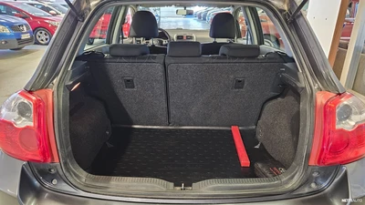 Toyota Auris 2010, kuva 7/9