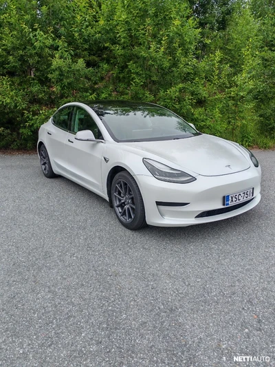 Tesla Model 3 Standard Range Plus 2020, photo 2/7