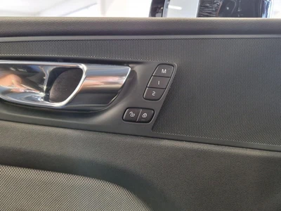 Volvo XC60 2021, photo 5/20
