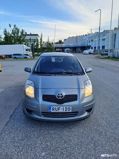 Toyota Yaris NA 2006, photo 3/14