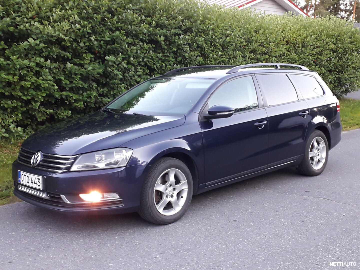 Volkswagen Passat 2011, photo 2/13