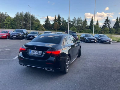Mercedes-Benz A 250 e A sedan AMG Line 2023, photo 4/7