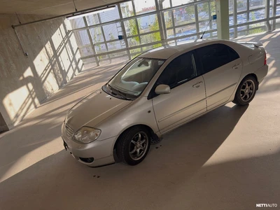 Toyota Corolla 2005, kuva 1/10