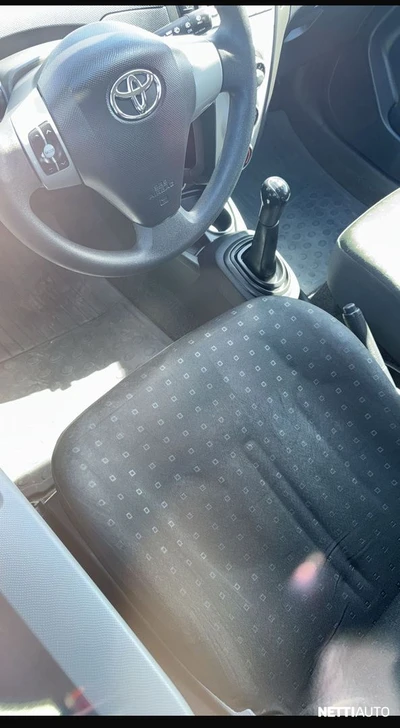 Toyota Yaris 2006, photo 5/12