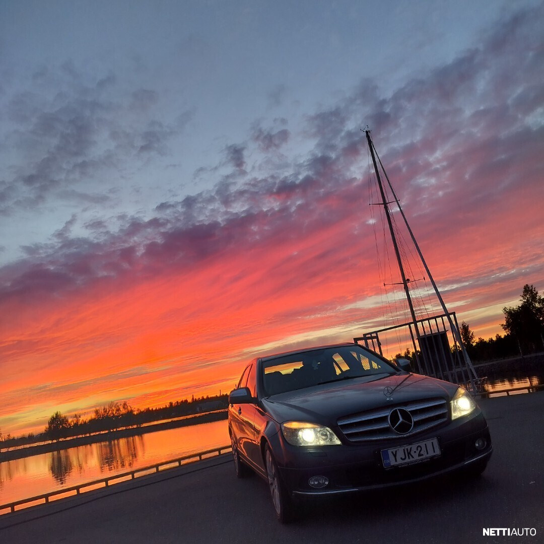 Mercedes-Benz C 320