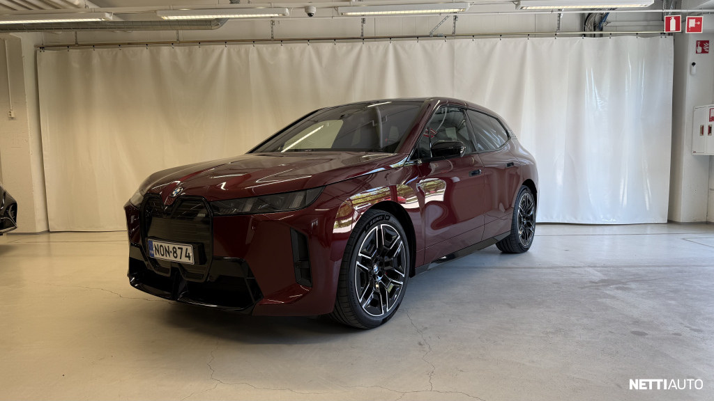 BMW iX