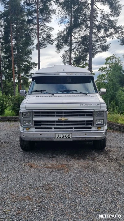 Chevrolet Chevy Van 1995, kuva 1/14