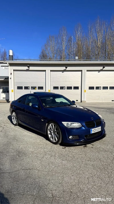 BMW 330 LCI E92 Coupe X-drive 2011, photo 7/16