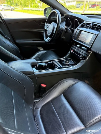 Jaguar XE 20d Business AWD Aut R-SPORT 2017, kuva 7/20