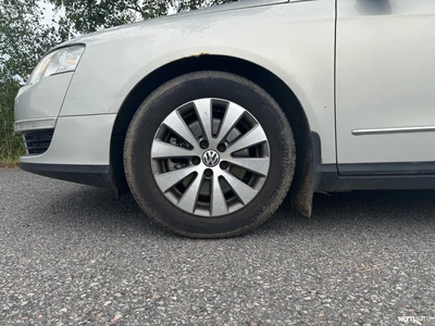 Volkswagen Passat 2010, photo 4/10