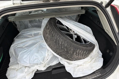 Volvo V60 2022, kuva 6/7