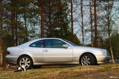 Mercedes-Benz CLK 230 w208 2001, photo 1/14