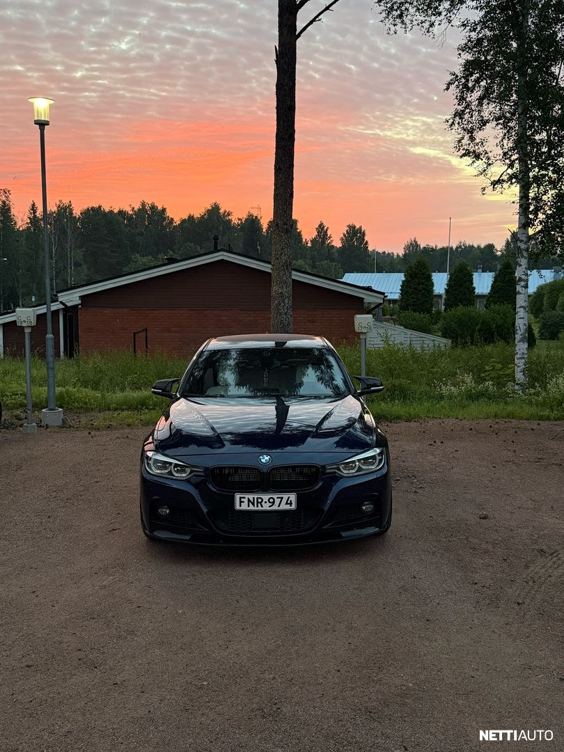 BMW 330