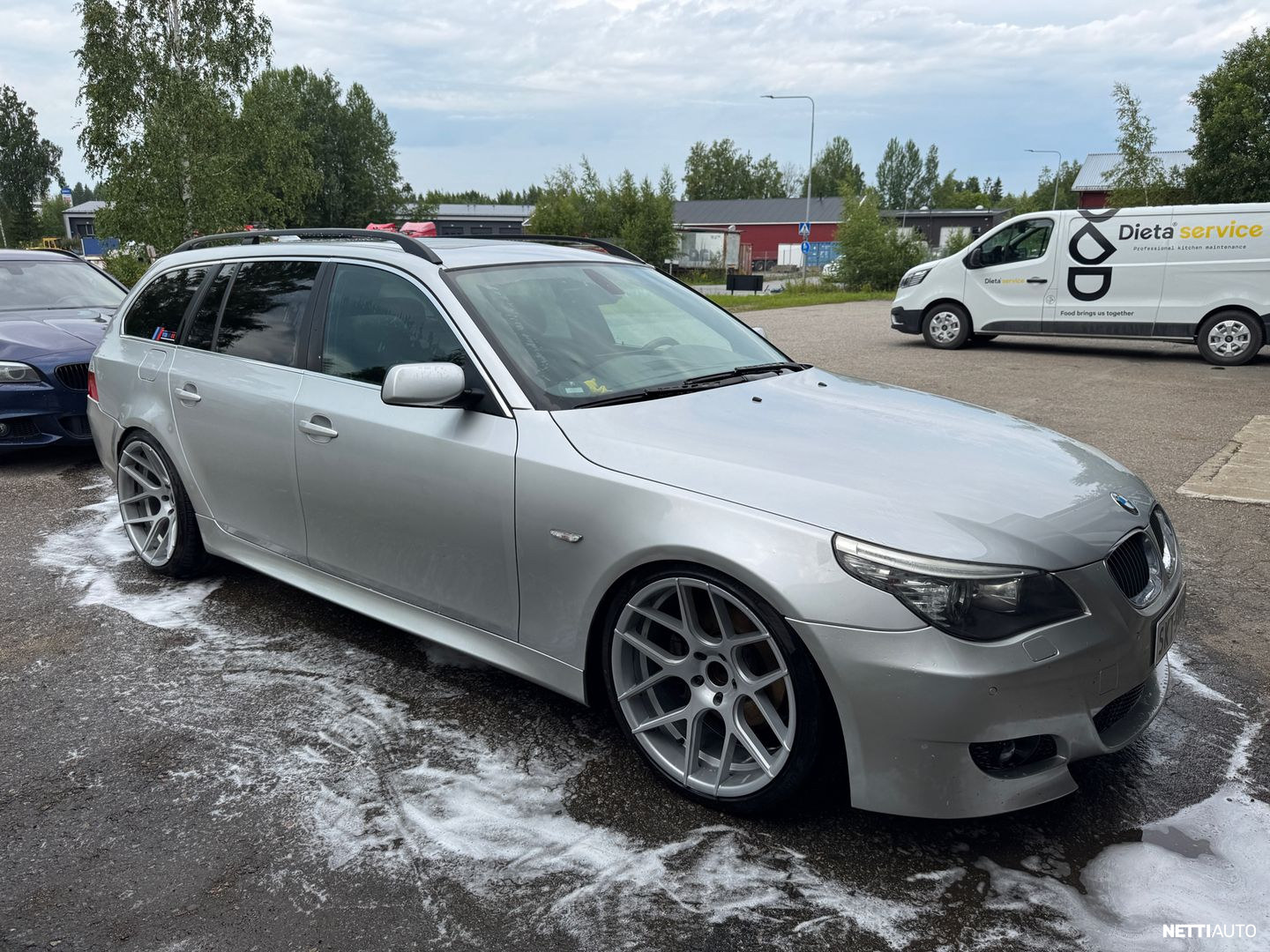 BMW 525