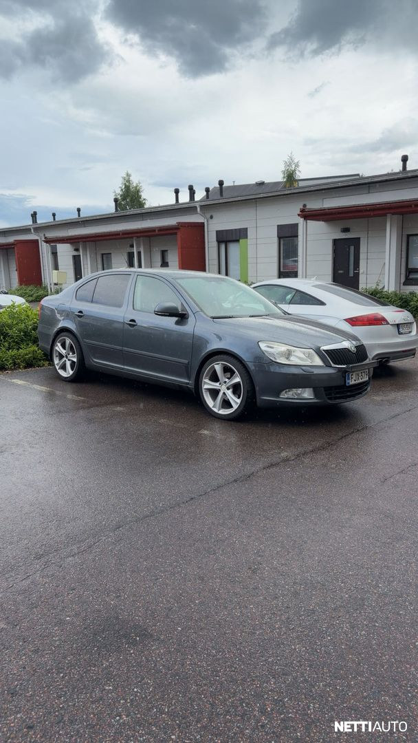 Skoda Octavia 2011, photo 2/4