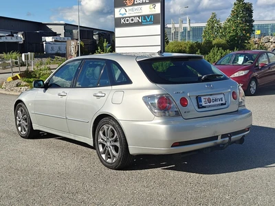 Lexus IS 200 2003, photo 4/15
