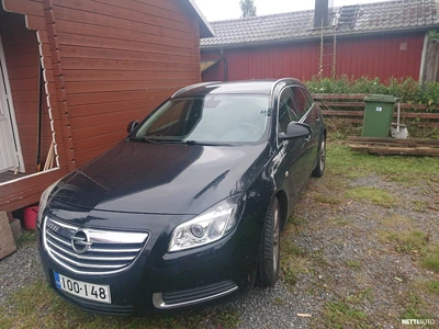 Opel Insignia 2,8l v6 4x4 Turbo 2009, kuva 1/10