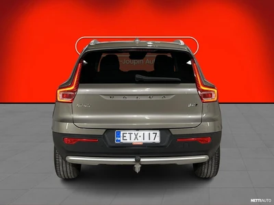 Volvo XC40 2021, photo 7/46