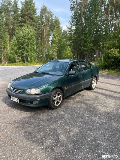 Toyota Avensis 1999, kuva 1/9