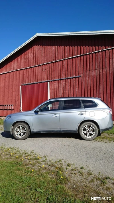 Mitsubishi Outlander 2013, kuva 1/11