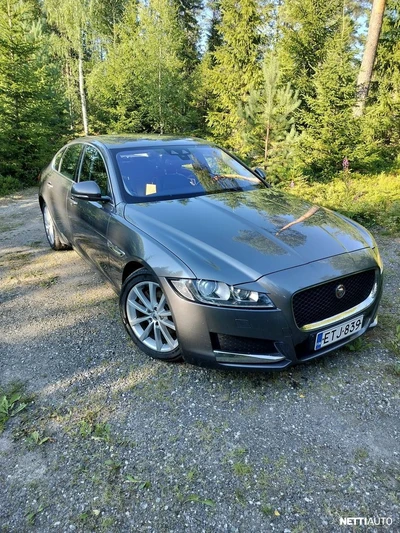 Jaguar XF 20d Pure Aut 2018, photo 1/12