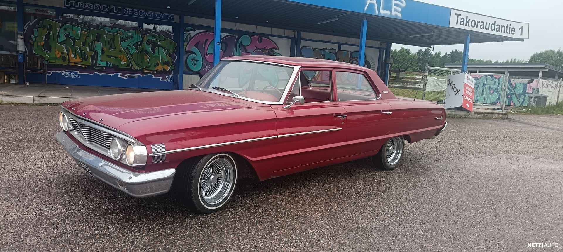 Ford Custom