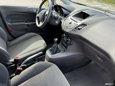 Ford Fiesta 2013, photo 7/16